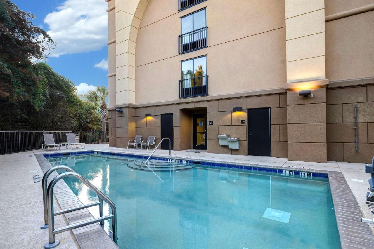 Hampton Inn & Suites Pensacola/Gulf Breeze Exteriör bild